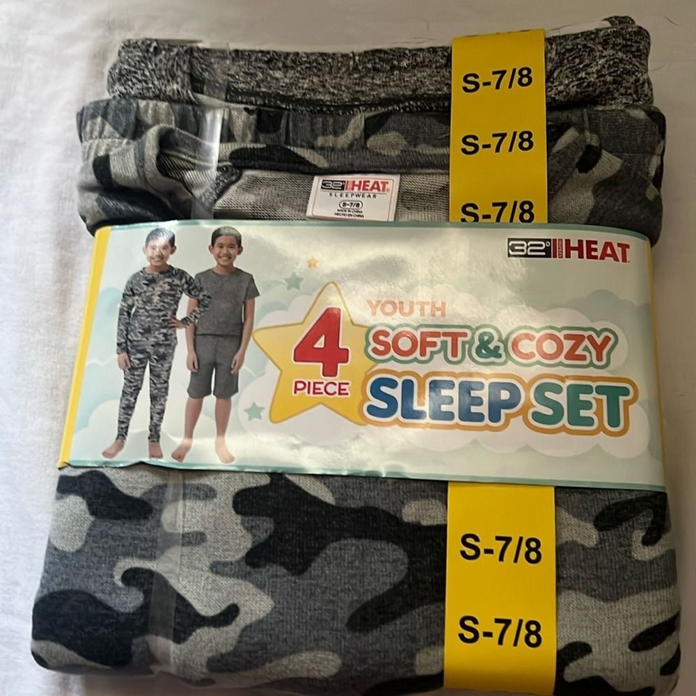 32 Degrees Youth 4 pc Soft and Cozy Sleep Set